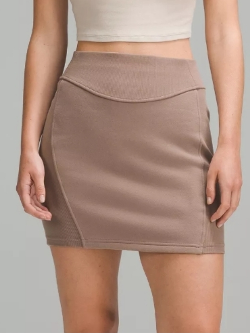 lululemon athletica Scyba HR  Mini Skirt Color Taupe Size Medium NWT